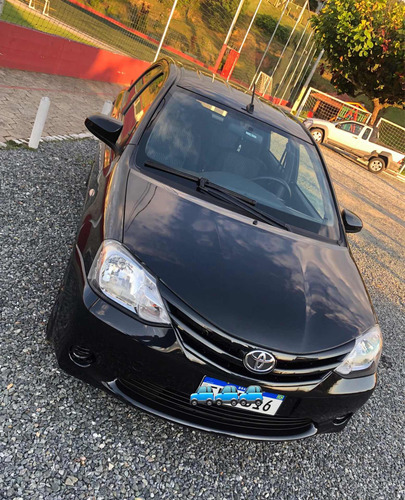 Imagem 2 de 10 de Toyota Etios 2017 1.3 16v X Aut. 5p