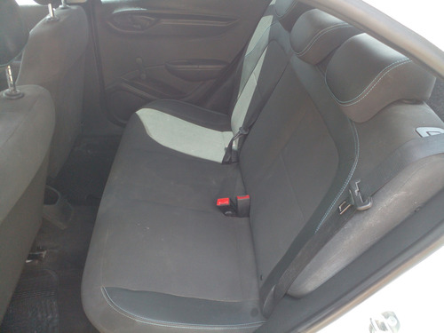 Chevrolet Onix 1.4 joy black plus