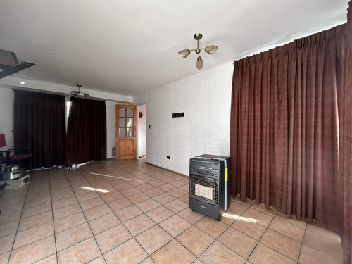 Arriendo Casa De 3d2b En Maipu Sector Av El Rosal Con Calle
