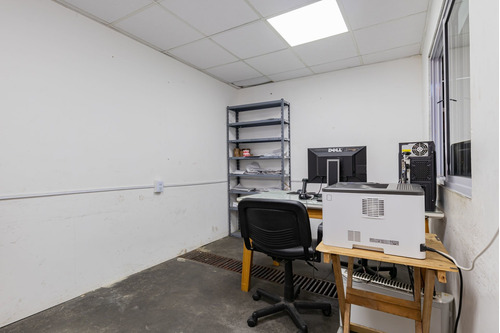 Imagen 28 de 30 de Venta Galpon Con 4 Oficinas Villa Lynch. Permuta