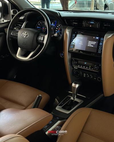 Toyota Fortuner Sr5