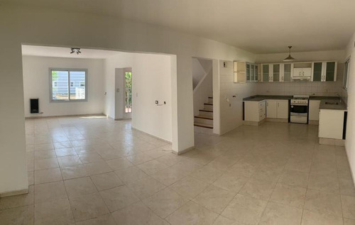 Casa Tipo Duplex En Jardines Del Jockey