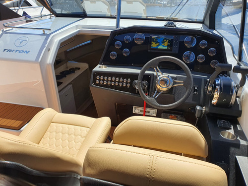 Lancha Triton Flyer 38 Ht - 2023