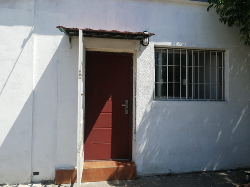 Imagen 6 de 19 de Casa En Belvedere Con Patio Y Garaje