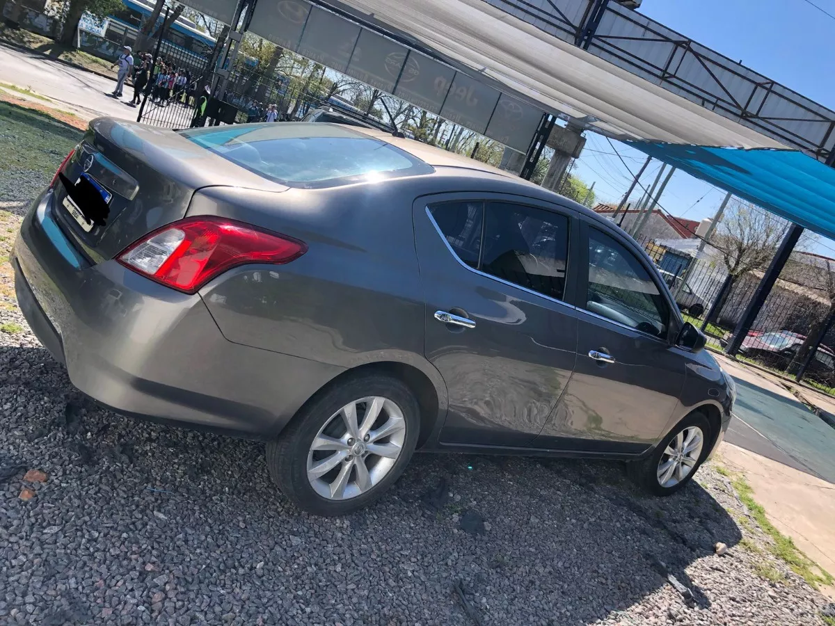 Nissan Versa 1.6 Advance Mt