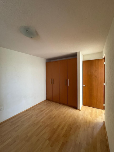 Casa En Renta Chulavista Iii, Queretaro. 3 Rec, 3 Baños, Privada Con Alberca