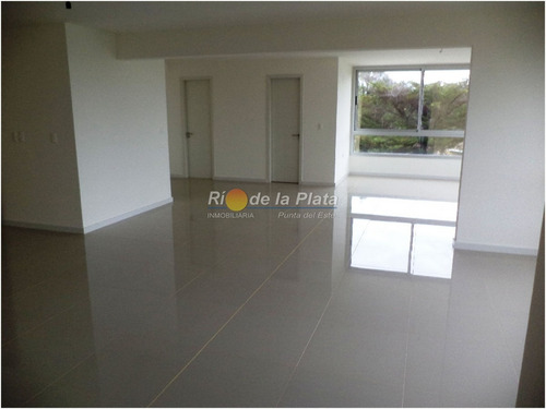 Oficina En Venta Y Alquiler En Punta Del Este - Ubicado Sobre Avenida Italia En Zona De Design District- Ref: 12192