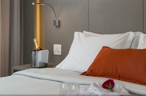 Imagem 4 de 15 de Flat Em Moema Fora Do Pool Confira ! Seu Melhor Investimento! - Sf24815