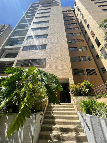 Apartamento En Venta , Urbanización Cerro Verde 3h+s/3b+s