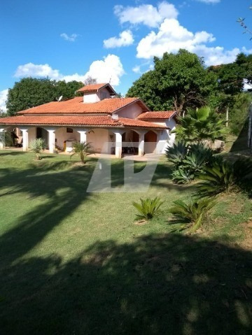 Imagem 2 de 15 de Chácara Bem Localizada - Ch00116 - 69403822