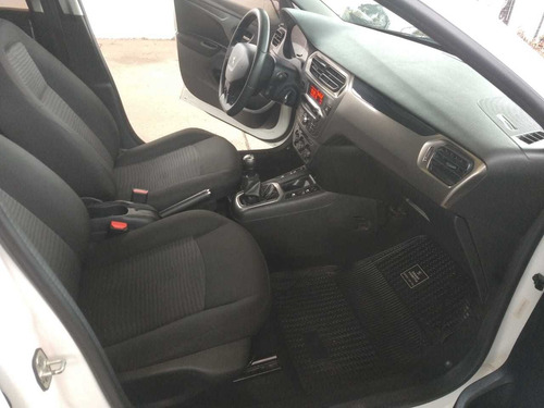 Imagen 8 de 13 de Peugeot 301 2017 1.6 Hdi Allure