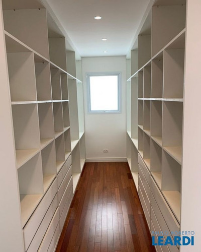 Casa Em Condomínio - Tamboré - Sp - 615704