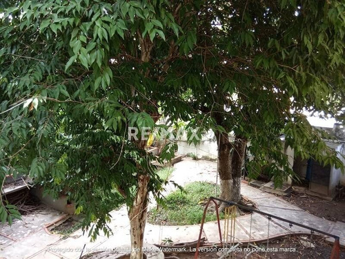 Imagen 16 de 18 de En Venta Amplia Casa En Los Nísperos. Para Actualizar. Urb. Cerrada. Cód.: 126706. 0414-4841043