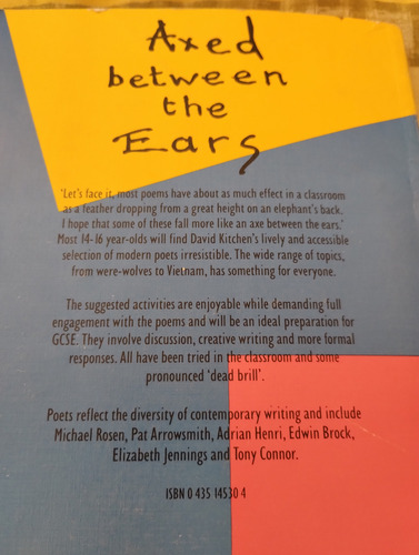 Axed Between The Ears. Ed. David Kitchen. Heinemann. Olivos. (Usado)