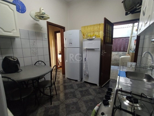 Casa Em Menino Deus Com 3 Dormitórios - Lu431916