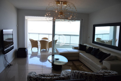 Apartamento En Mansa, 3 Dormitorios *- Ref: 4218