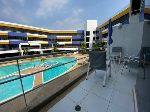 Imagen 11 de 12 de En Venta Apartamento Dúplex Residencia Coral Plaza Lechería / Roger Mongua