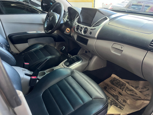 Mitsubishi L200 2.4 Triton Hls Chrome Edition Cab. Dupla Flex 4p