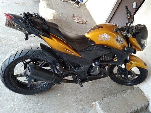 Imagem 1 de 4 de Honda Cb300