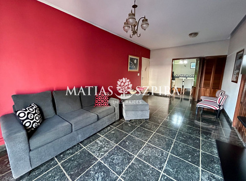Venta De Departamento Ph 4 Ambientes En Monte Castro, Capita