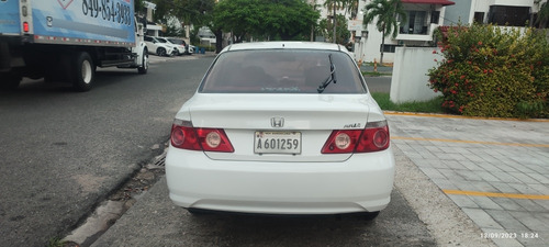 Imagen 15 de 15 de Honda Fit Arias Japonesa