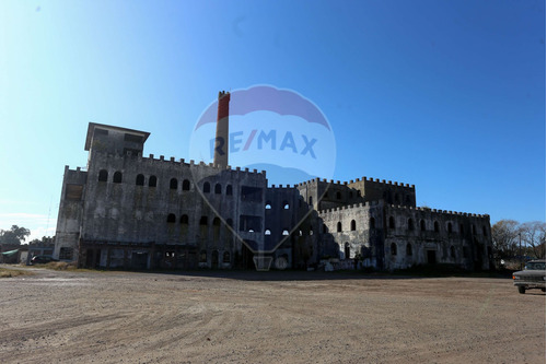Imagen 13 de 30 de En Venta El Castillo De Cañuelas