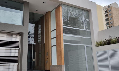 Local A Estrenar De 30 M2 Desarrollado En 2 Plantas.