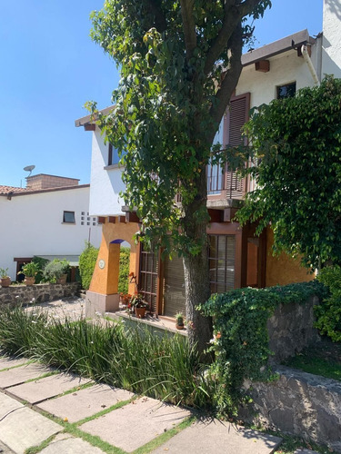 Casa En Condominio En Venta En Olivar De Los Padres!!