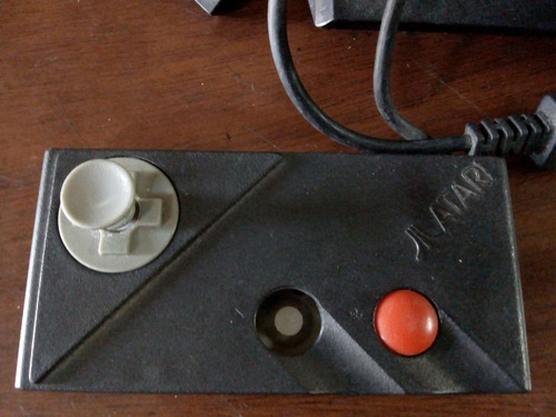 Consola Atari 2600 Jr. Rainbow Edition Negro
