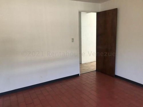 Imagen 20 de 22 de Venta De Hermoso Apartamento En Cumbres De Curumo / Ofc 21-14007