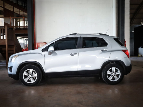 Imagen 4 de 14 de Chevrolet Tracker 2015 1.8 Ltz Fwd Mt 140cv