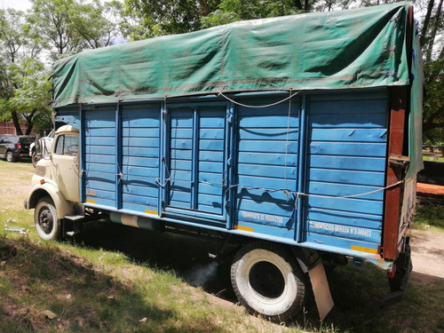 Mercedes Benz 1114 Caja Cerrada Mudancera Cerealera