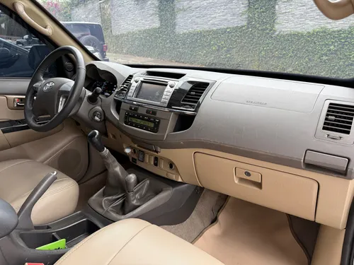 Toyota Fortuner 3.0 Sr5