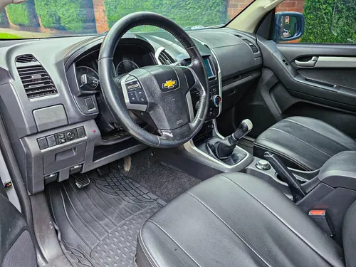 Chevrolet D-Max LS MT 2.5L 4X4 AA 2AB ABS DIESEL FE