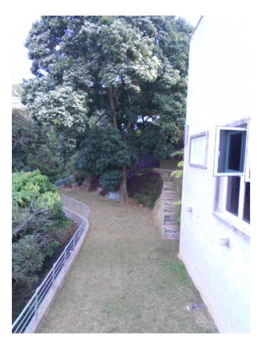 Vendo Casa 1100m2, 5h/7b/8p Cerro Verde 5433