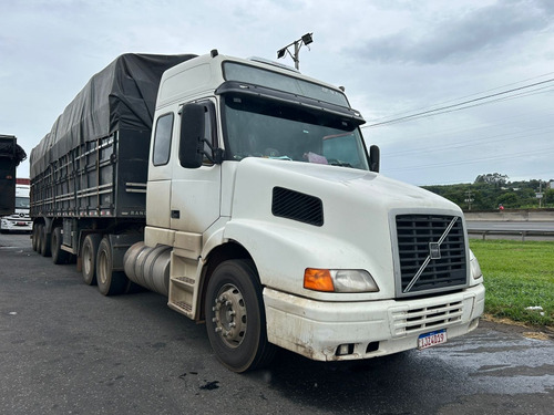 Volvo Nh Globetroter 380 6x2 - Ano 2001