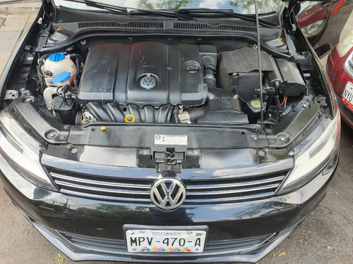 Volkswagen Jetta 2.5 Sport L5 Man Qc Nav B A C B E At
