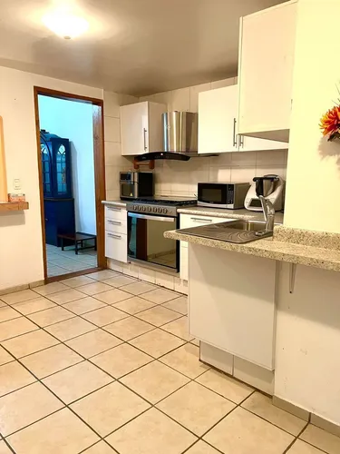 Venta De Casas En Jurica, 3 Habitaciones, De Oportunidad, Hermosa Calle.