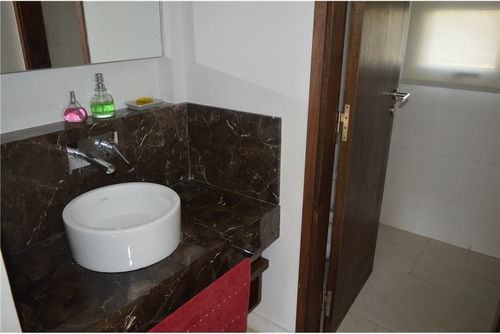 Venta Casa 5 Amb Con Pileta - Barrio Nuevo Quilmes