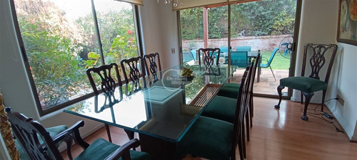 Casa En Arriendo 6d/ 5b / 3e En Valle La Dehesa
