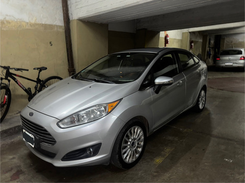 Ford Fiesta Kinetic 1.6 Sedan Titanium Powershift 120cv