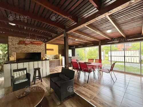 Venta Espectacular Casa 2 Dormitorios Con Piscina - La Fortuna