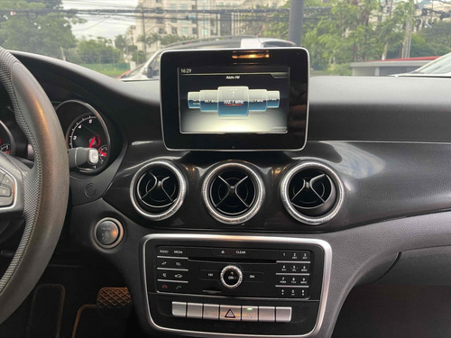 Mercedes-Benz CLA 180 1.6 CGI GASOLINA 7G-DCT