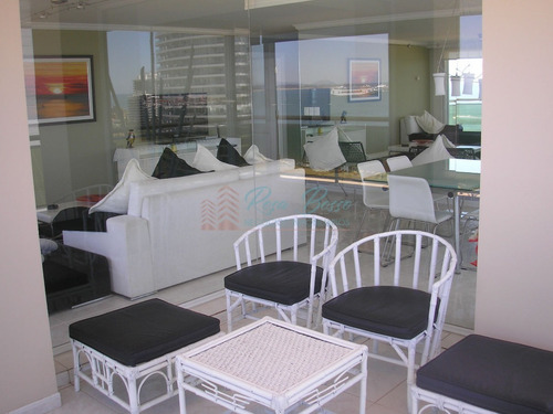 Apartamento En Mansa, 3 Dormitorios *- Ref: 1935