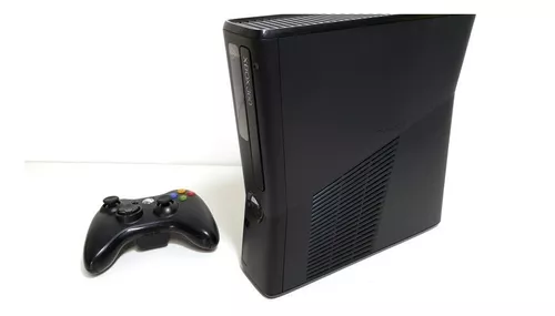 Microsoft Xbox 360 Slim 4gb Standard Cor Matte Black + 1 Jogo em