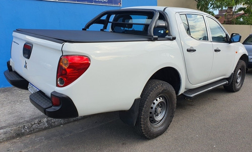 Imagem 4 de 6 de Mitsubishi L200 2016 3.2 Triton Gl Cab. Dupla 4x4 4p