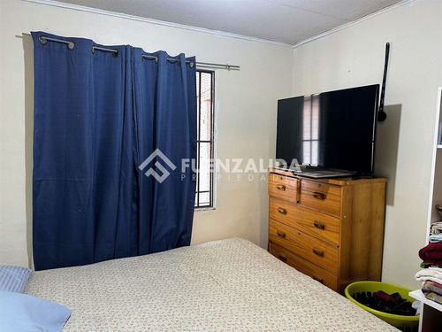 Casa En Venta De 4 Dorm. En Maipú