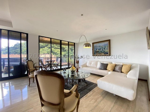 Apartamento De 351 M, En Alquiler En La Lagunita Country Club 25-18604