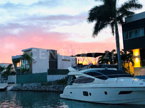 Imagen 1 de 28 de Se Vende Lujosa Casa En Puerto Cancún C2023