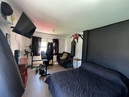 Venta Casa 2 Ambientes Con Terreno Muy Amplio